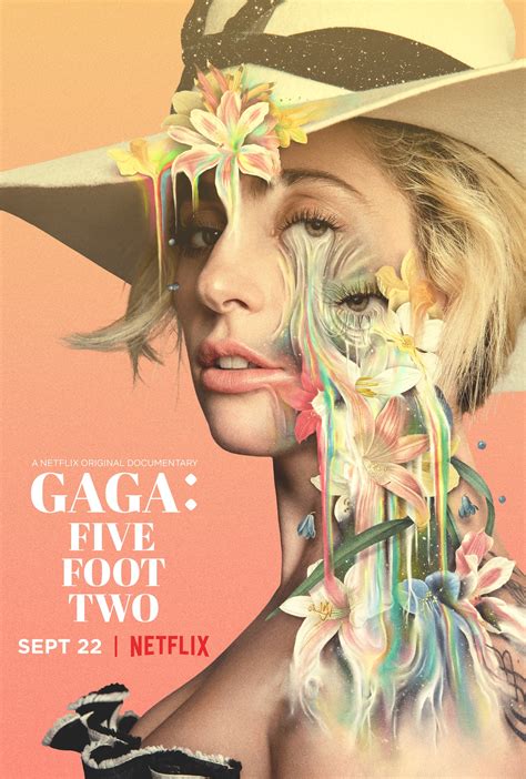 Lady Gaga poses topless for her Netflix documentary Five Foot。